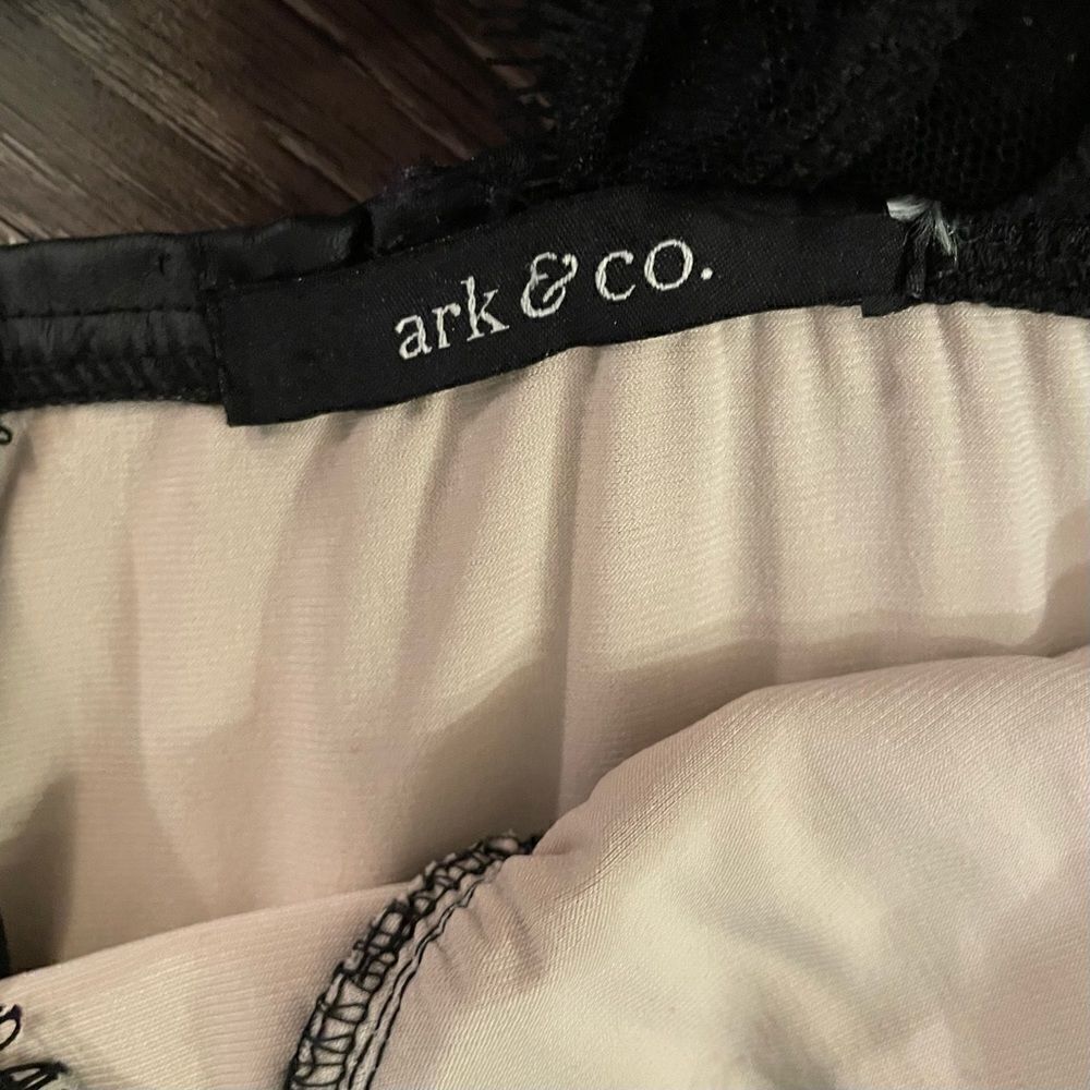 Ark & Co lace dress - Picture 4 of 9
